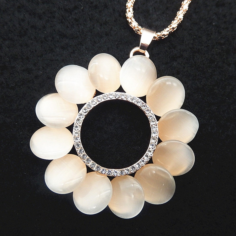 New‎ Opal Crystal Flower Round Pendant Necklace